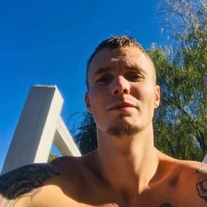 Meet your Posher, Adam